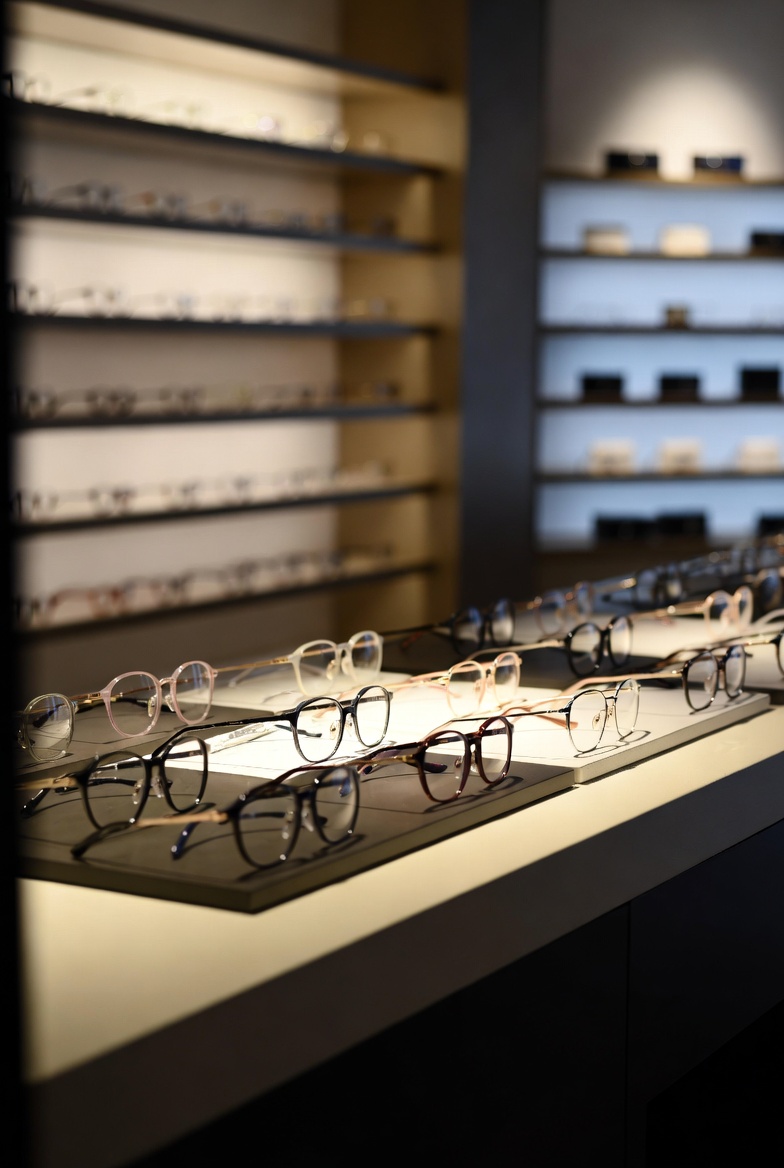 داخل ROYAK OPTICS